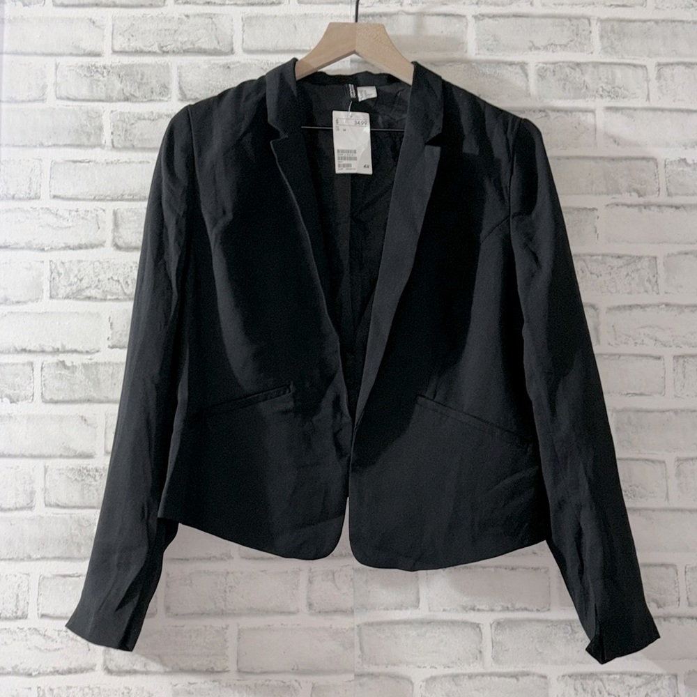 NWT H&M Divided Black Stylish Blazer, Size 14